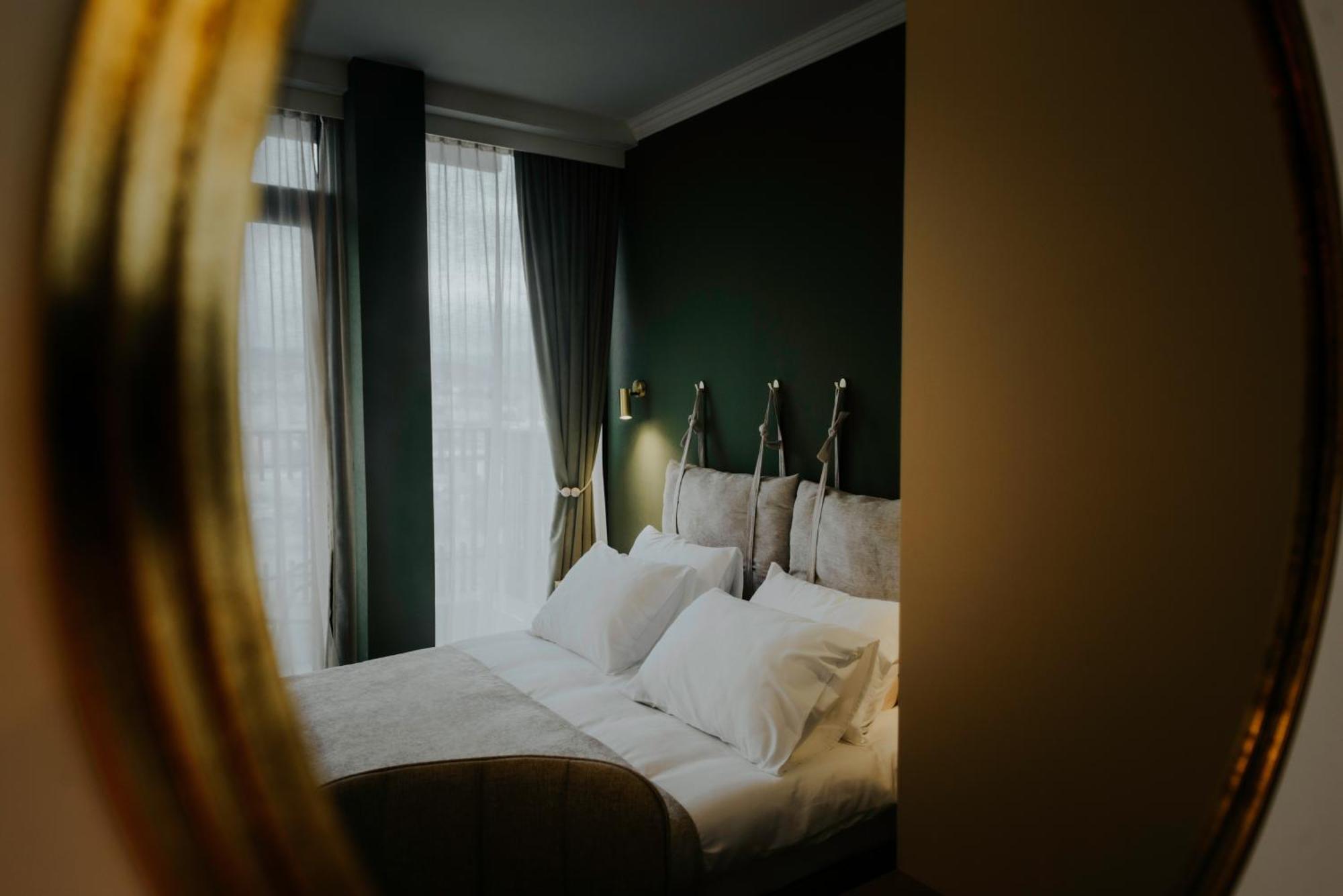 Luxury Inn Grand Residences Тбилиси Экстерьер фото