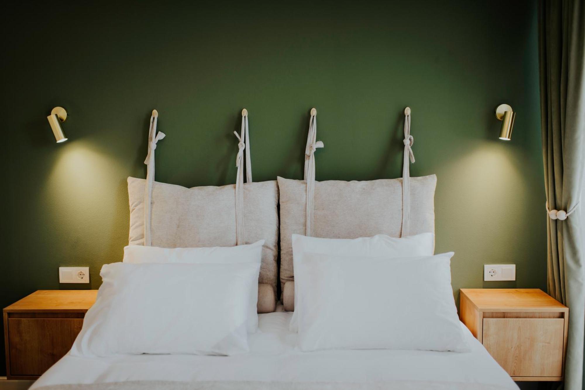 Luxury Inn Grand Residences Тбилиси Экстерьер фото