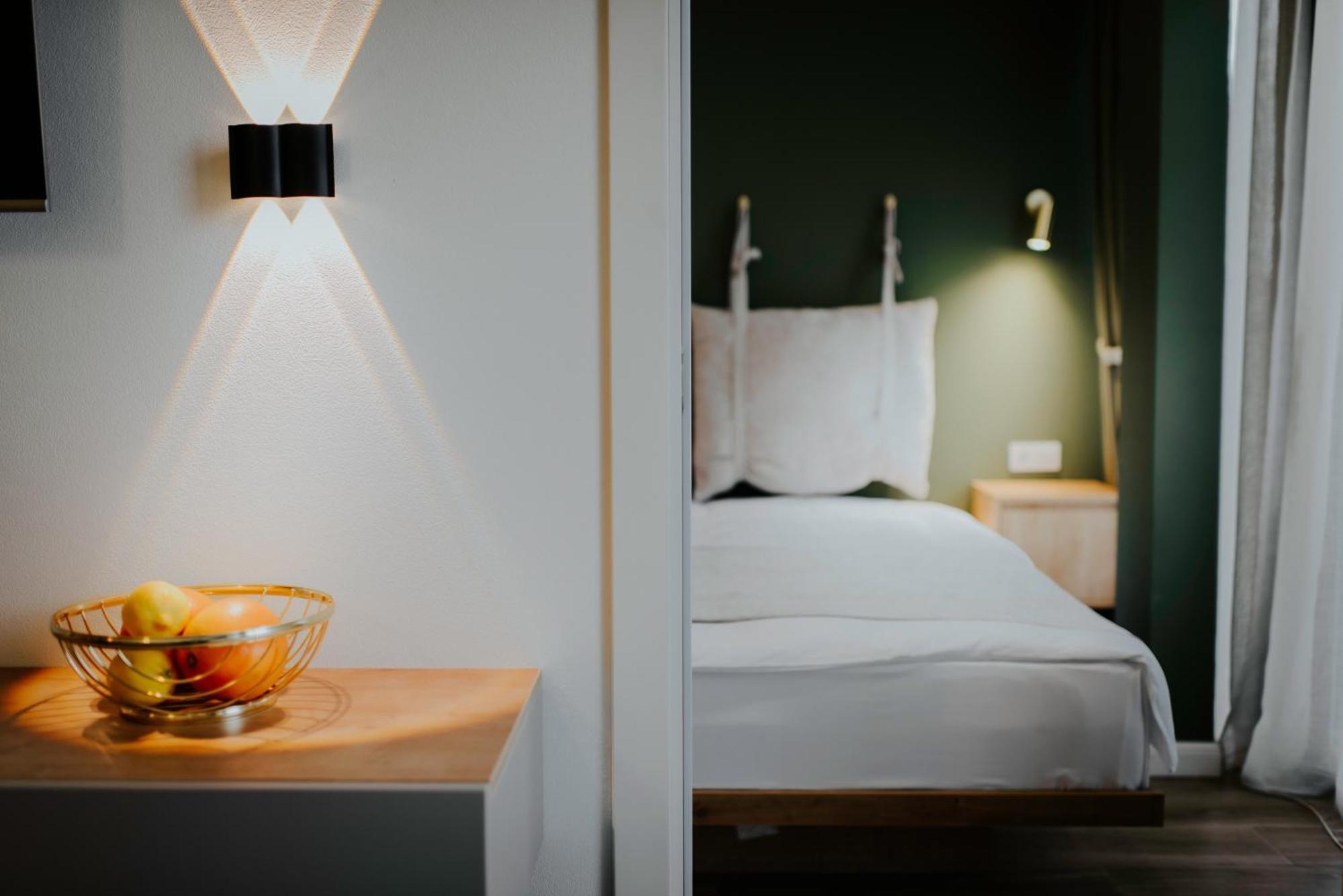 Luxury Inn Grand Residences Тбилиси Экстерьер фото