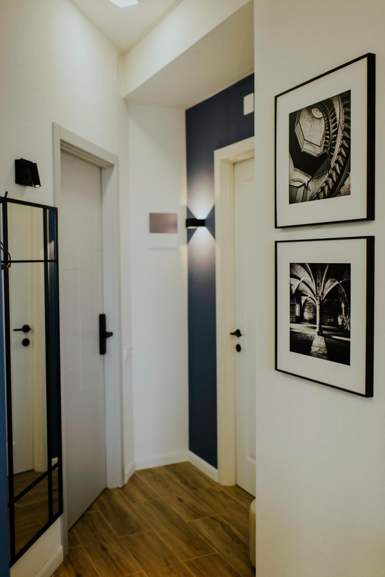 Luxury Inn Grand Residences Тбилиси Экстерьер фото