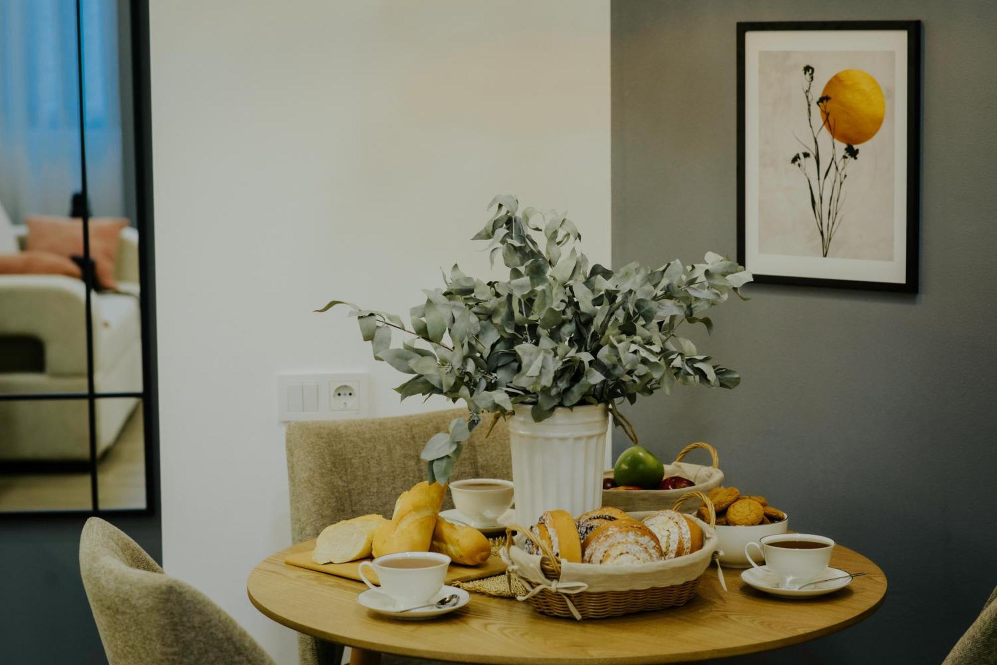 Luxury Inn Grand Residences Тбилиси Экстерьер фото