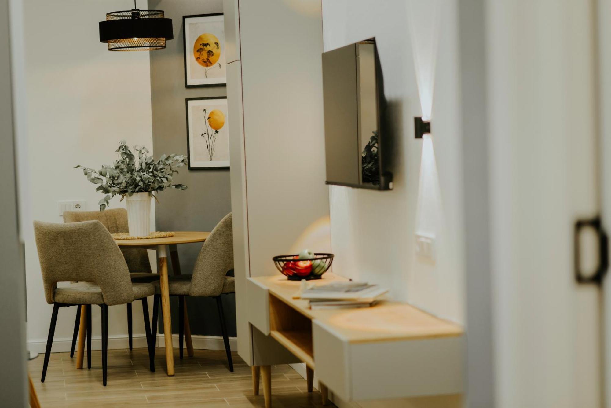 Luxury Inn Grand Residences Тбилиси Экстерьер фото